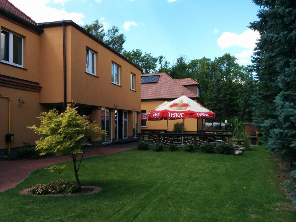 Pensjonat Nad Jeziorem Hotel Myślibórz Bagian luar foto