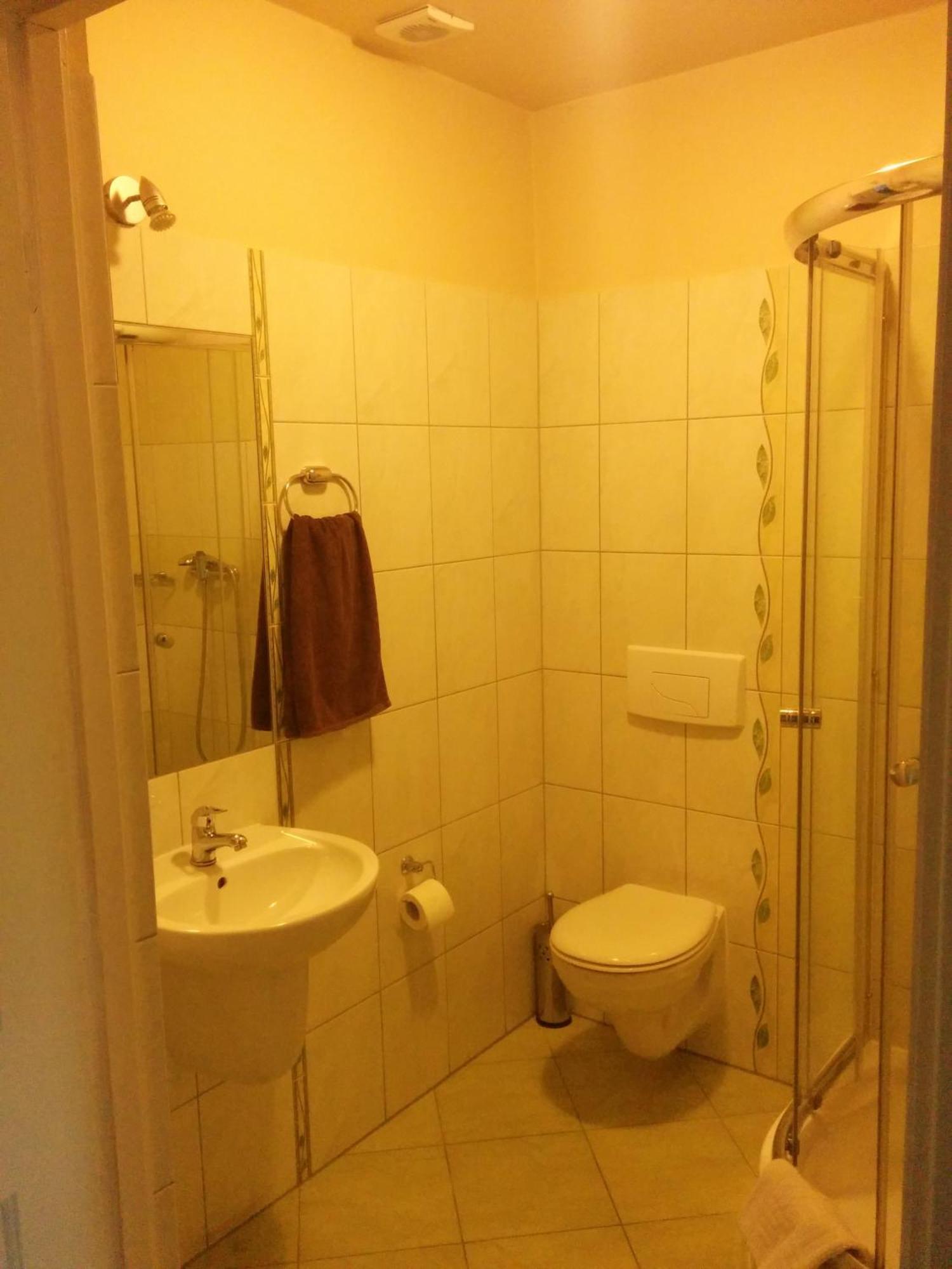 Pensjonat Nad Jeziorem Hotel Myślibórz Ruang foto