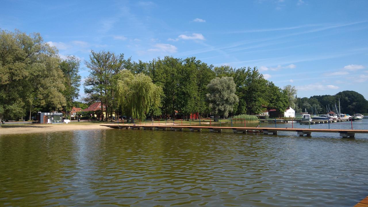 Pensjonat Nad Jeziorem Hotel Myślibórz Bagian luar foto